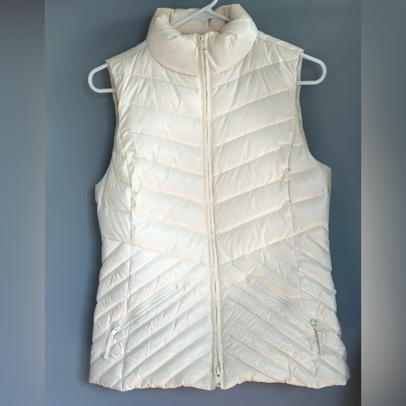 Talbots White Puffer Vest - Picture 3 of 4